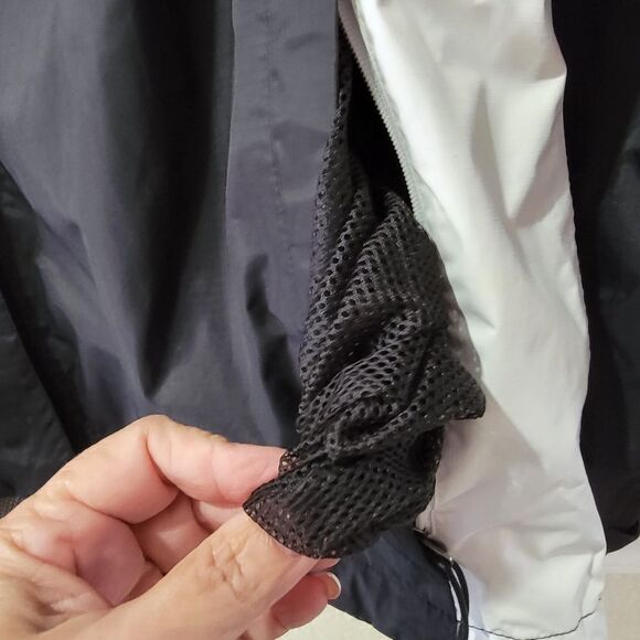 The North Face black Hooded windbreaker jacket Size L hyvent Nylon - Picture 12 of 13